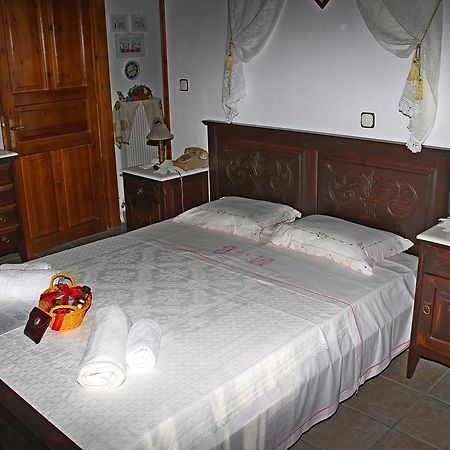 Katoikia Me Ta Pitharia Vila Prínos Exterior foto